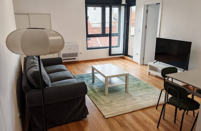 Alquiler de un acogedor apartamento de 2 habitaciones, 42 m², Zvezdara, Belgrado, Serbia